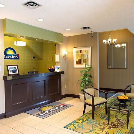 Days Inn By Wyndham Toronto East Beaches מראה חיצוני תמונה