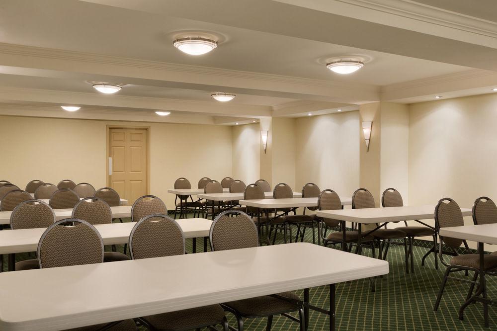 Days Inn By Wyndham Toronto East Beaches מראה חיצוני תמונה