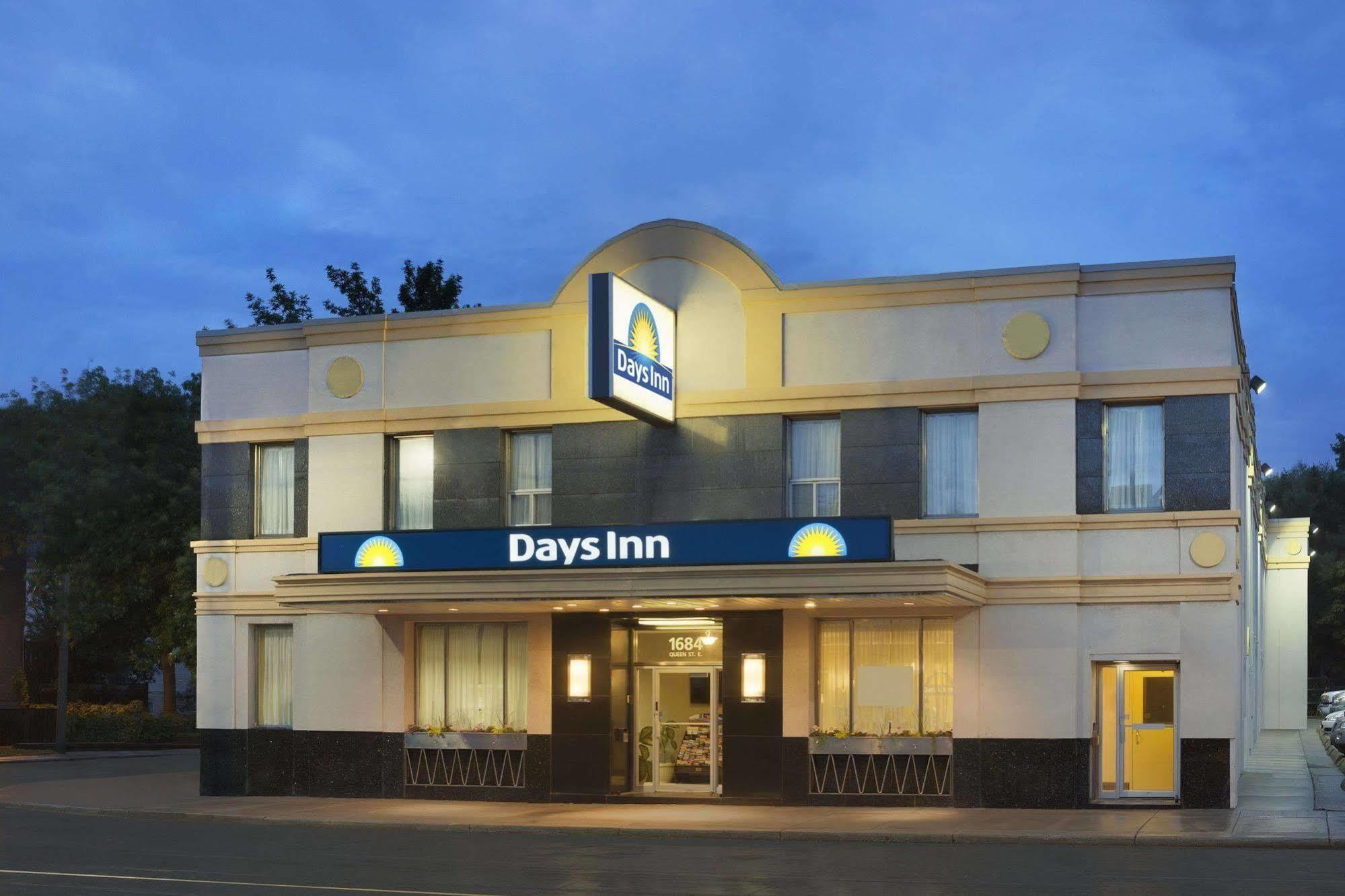 Days Inn By Wyndham Toronto East Beaches מראה חיצוני תמונה